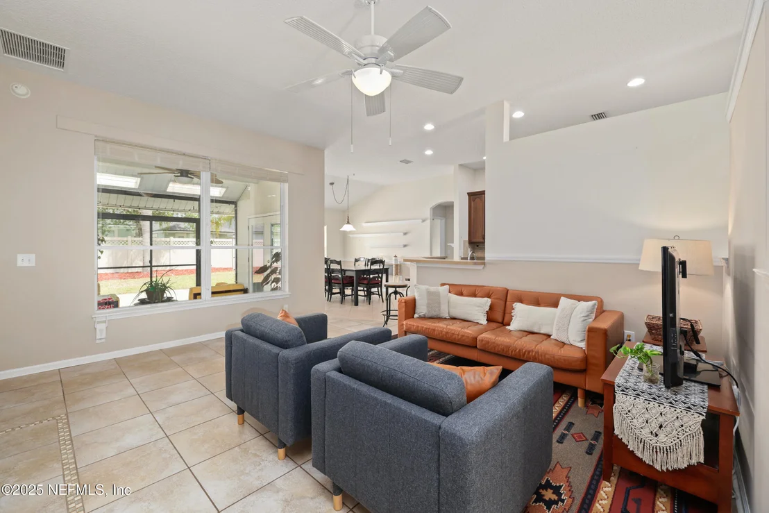 Photo of 408 LAKE MONROE Place