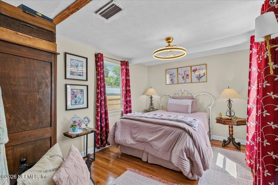 Photo of 4511 CAMBRIDGE Road