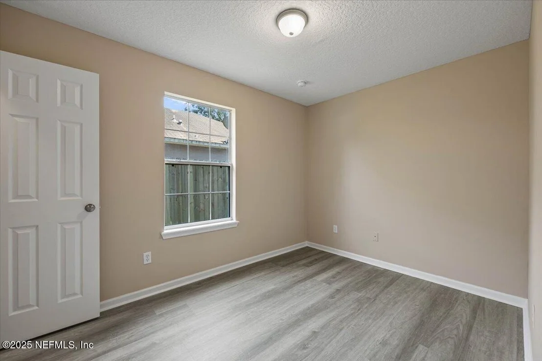 Photo of 4527 CLAIRMONT Road