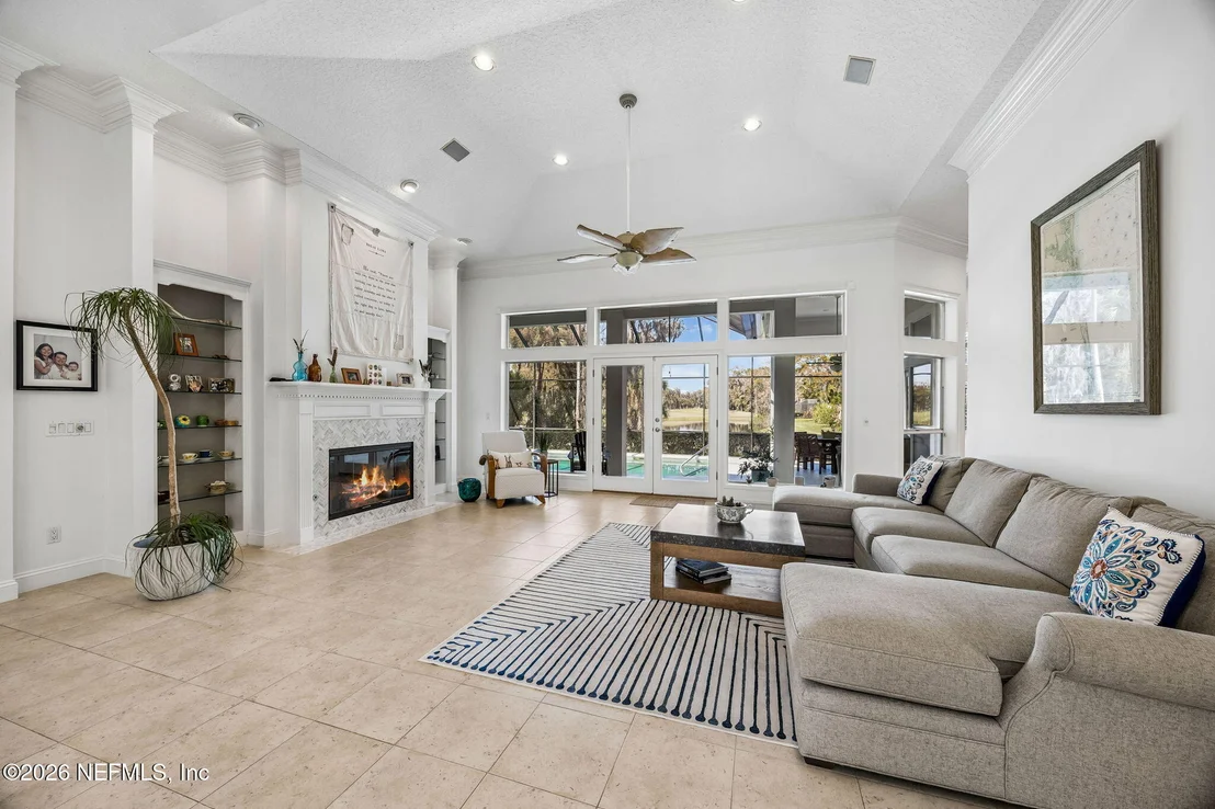 Photo of 285 LINKSIDE Circle