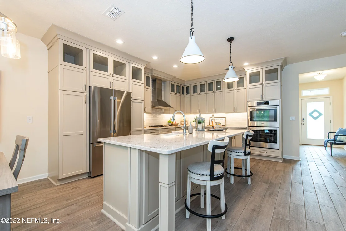 Photo of 237 CHASEWOOD Drive