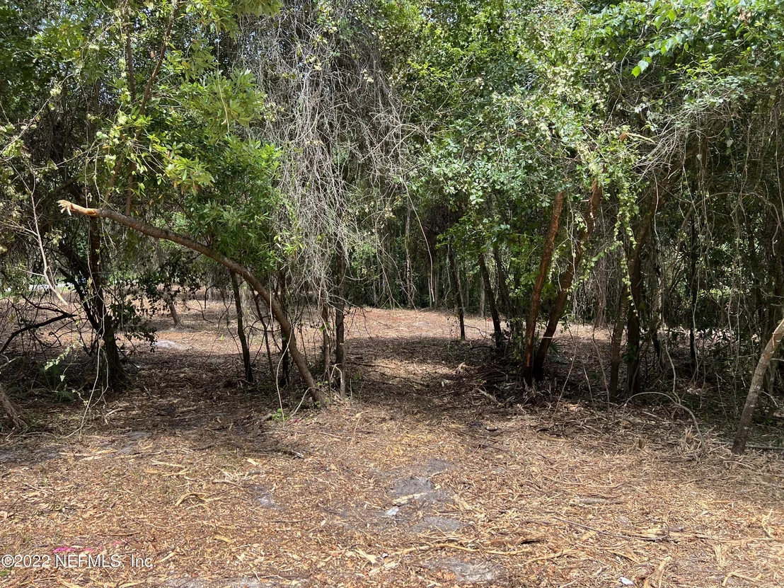 Photo of 4070 HONEYSUCKLE Circle