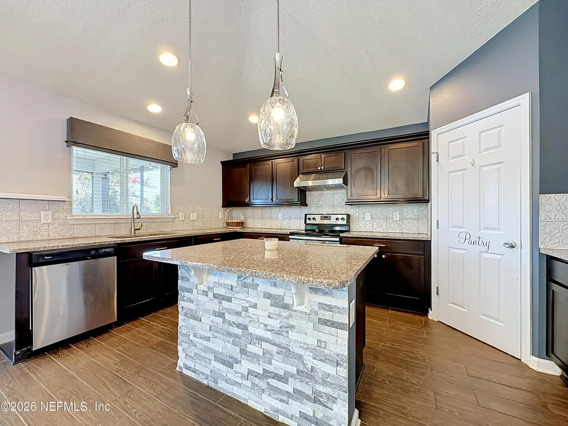 Photo of 15971 HUTTON Lane