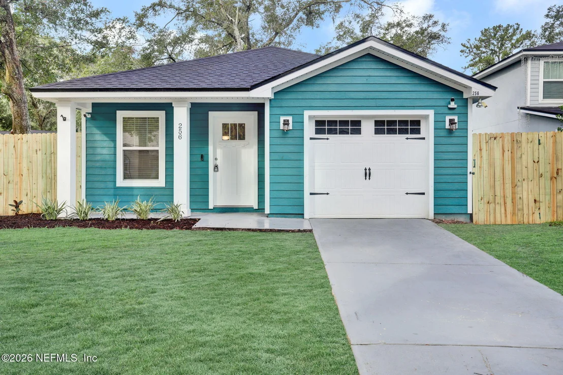 Photo of 256 AQUARIUS Circle N