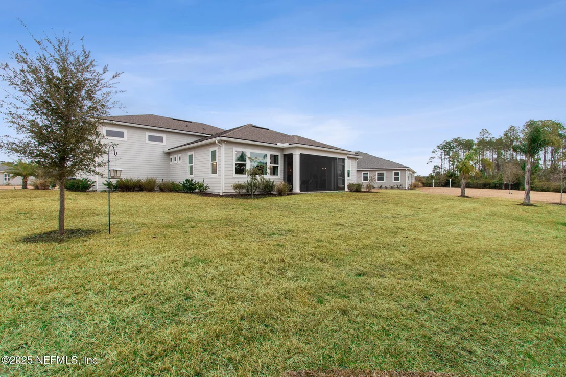 Photo of 85558 FALL RIVER Parkway
