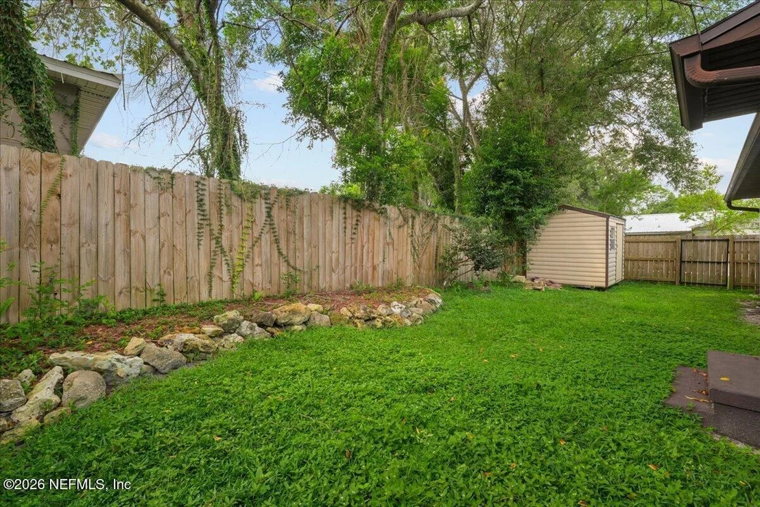 Photo of 2003 LAUREL Street