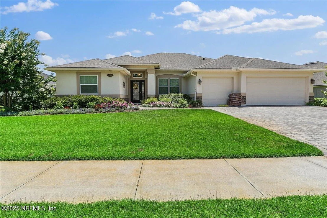 Photo of 253 PARKWOOD Circle