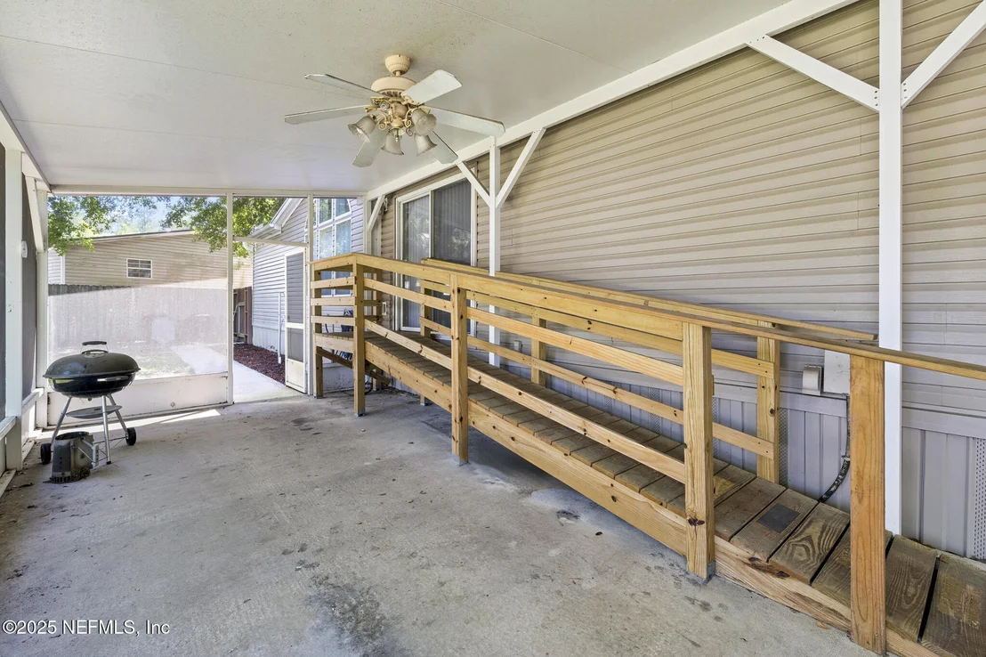 Photo of 324 SHADY OAK Circle