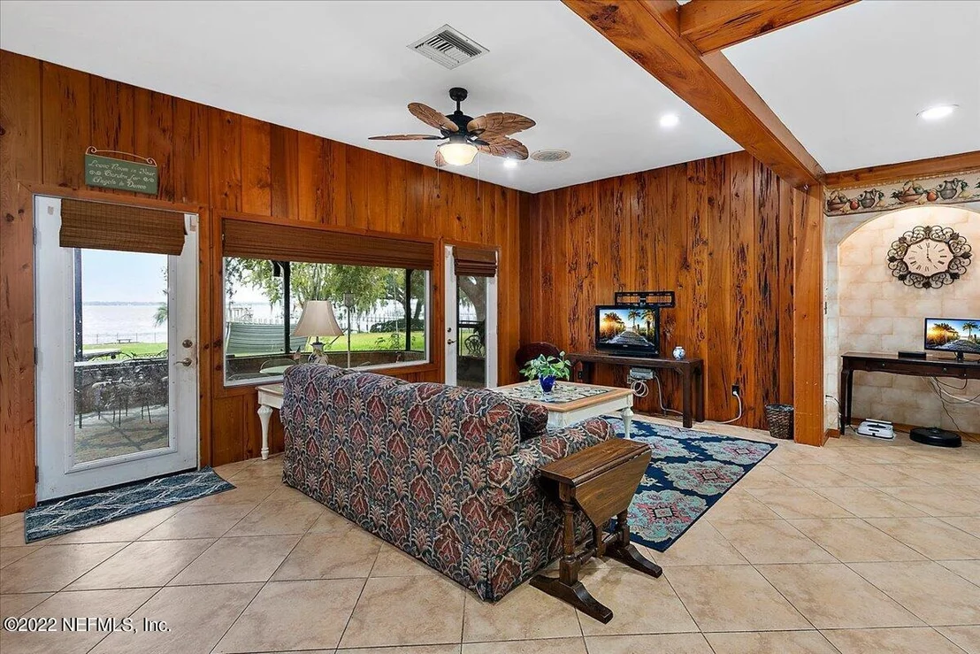 Photo of 1348 BAYLOR Lane