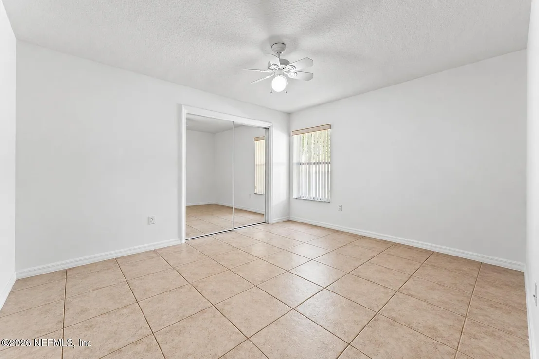 Photo of 8 FIELDSTONE Lane
