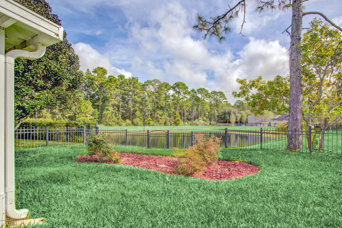 Photo of 924 N LILAC Loop