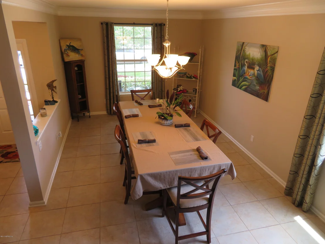 Photo of 137 CRESTHAVEN Place