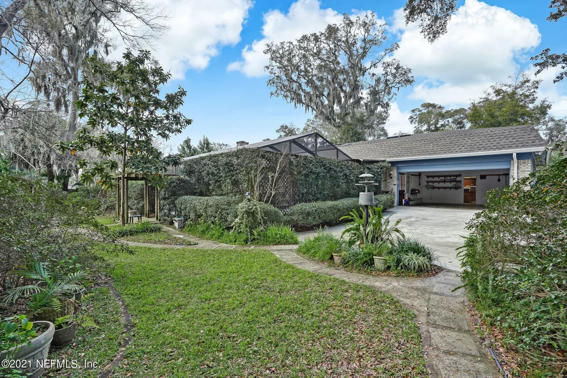 Photo of 11432 RIVER KNOLL Drive