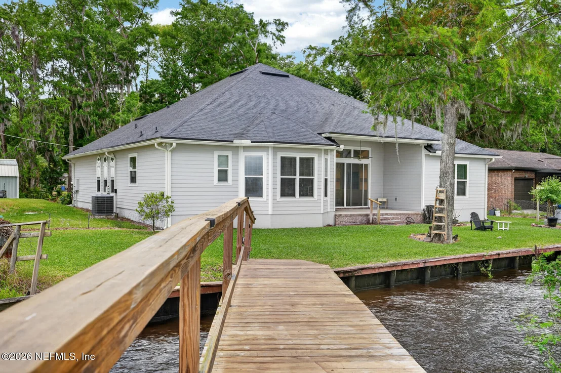 Photo of 10111 COUNTY ROAD 13 N