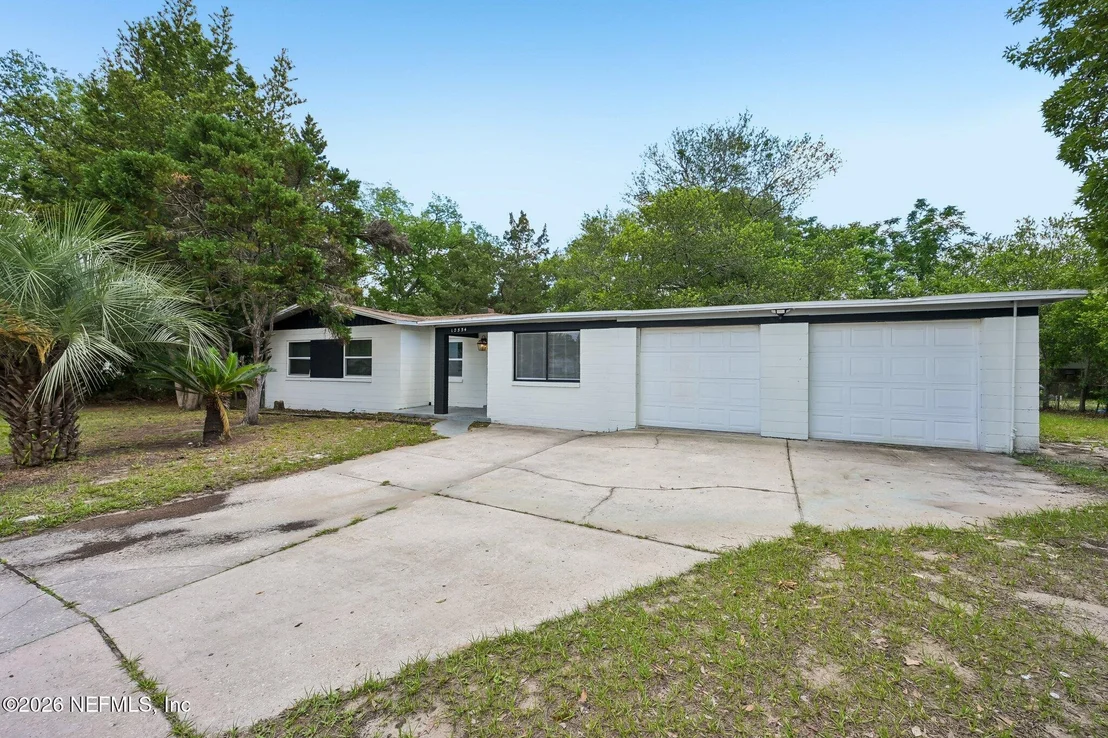 Photo of 10554 DOBELL Road