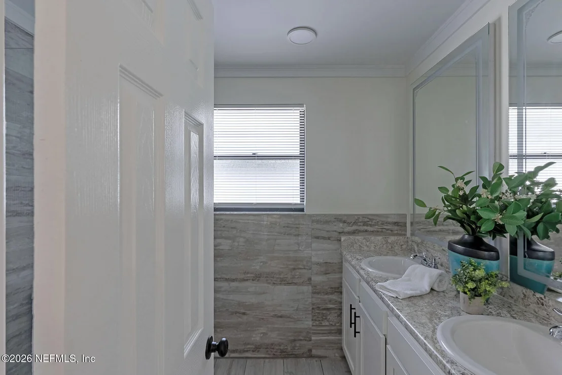 Photo of 3219 SUMMERSET Drive