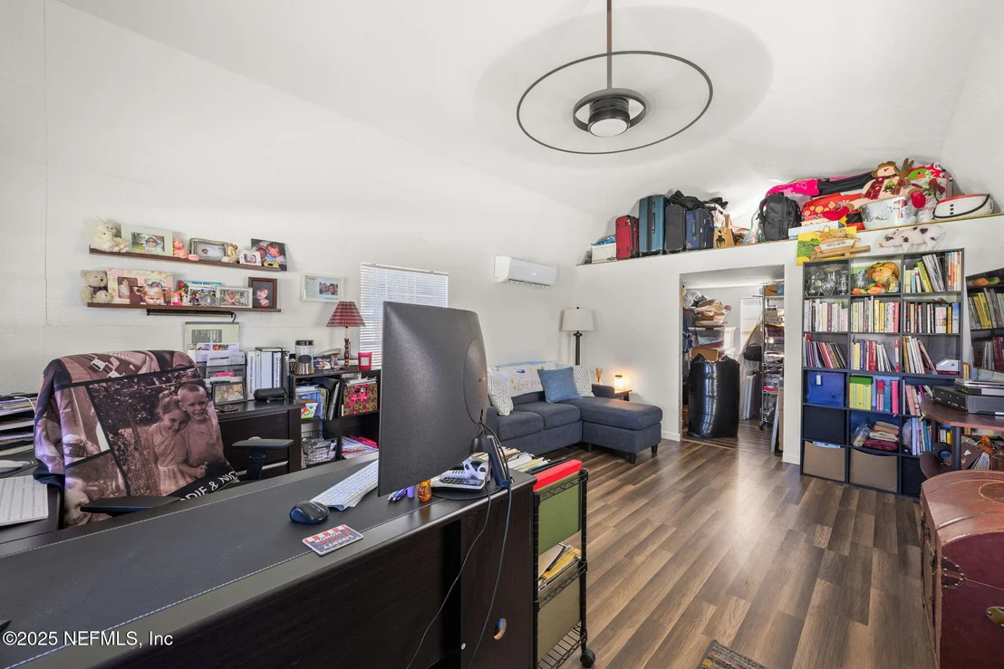 Photo of 113 DRIFTWOOD Lane
