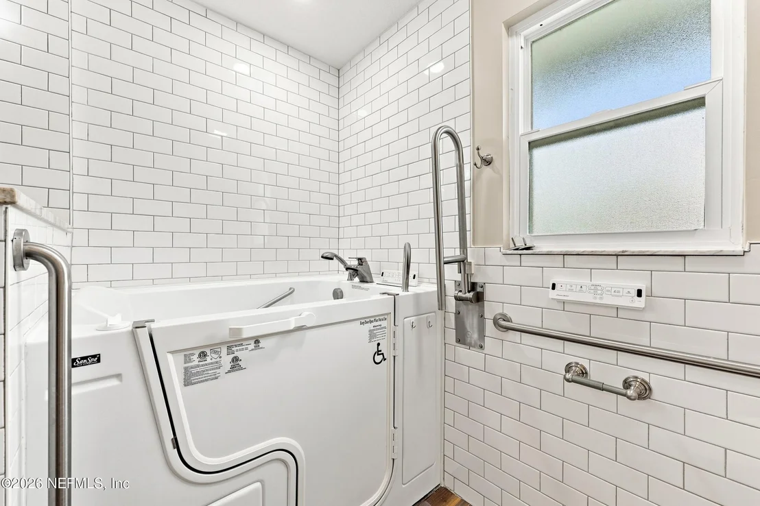 Photo of 2069 MONMOUTH Circle