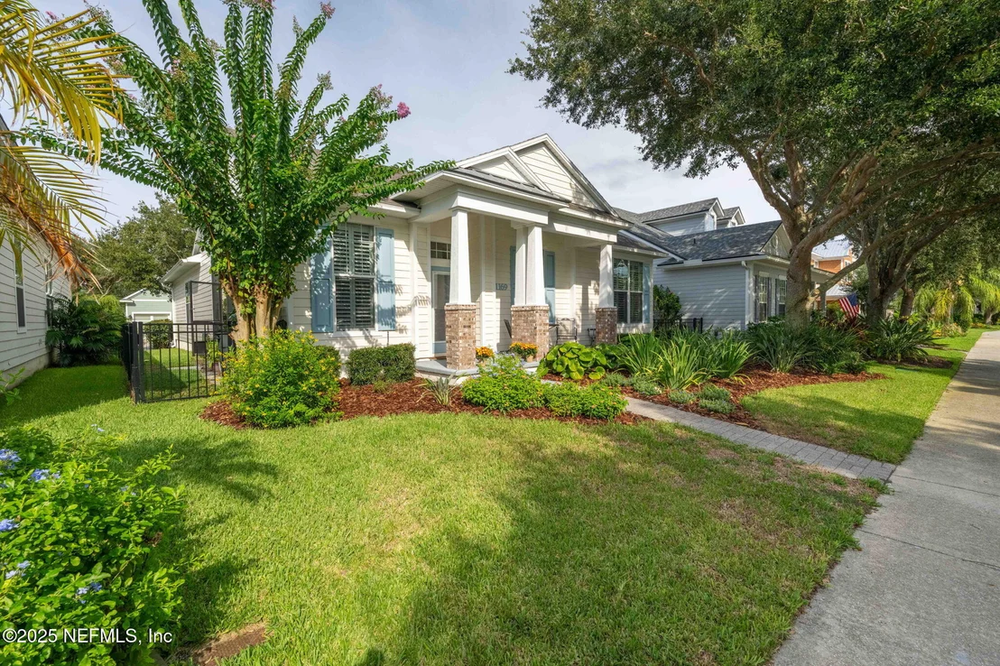 Photo of 1169 OVERDALE Road