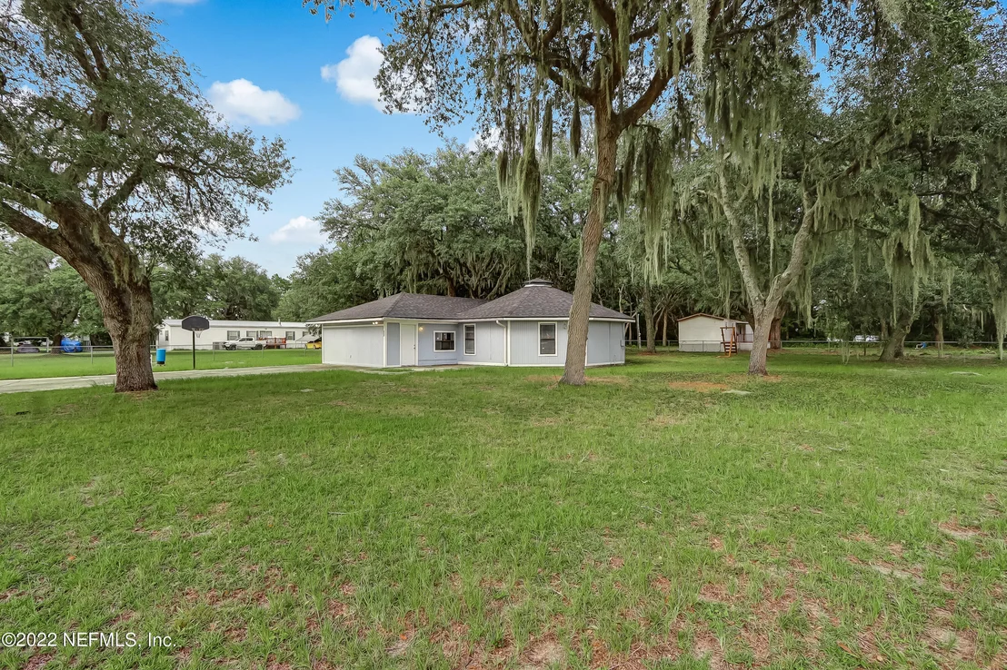 Photo of 610 STATE ROAD 20