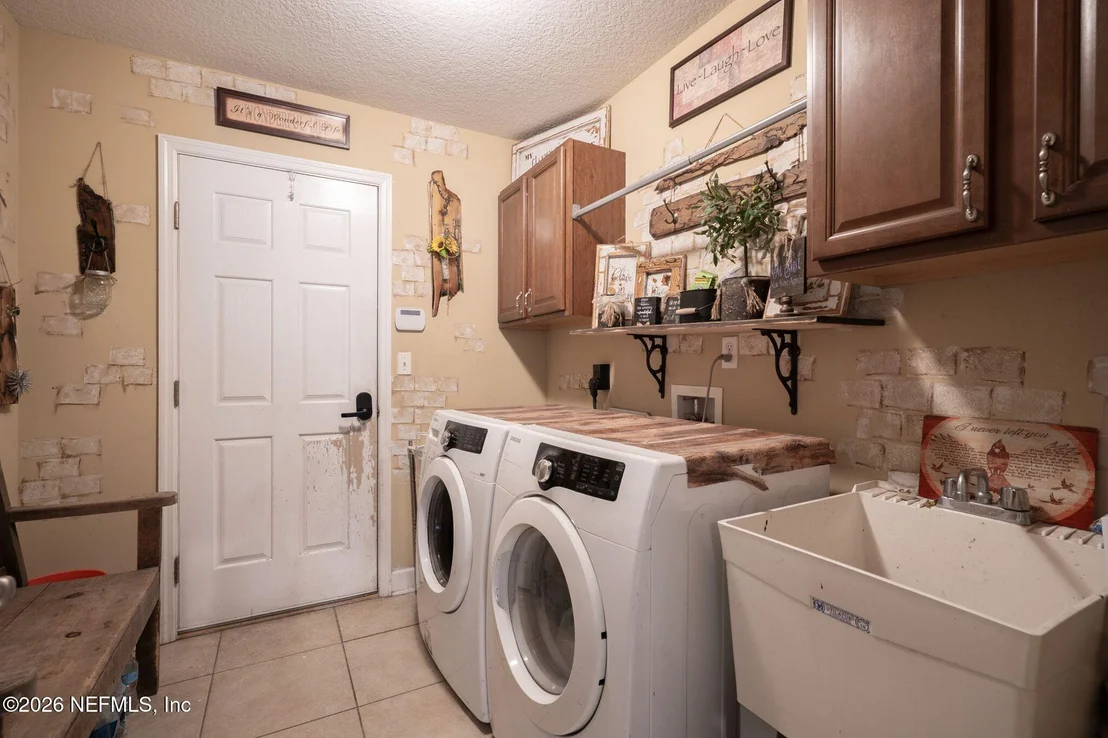 Photo of 97447 BLUFF VIEW Circle