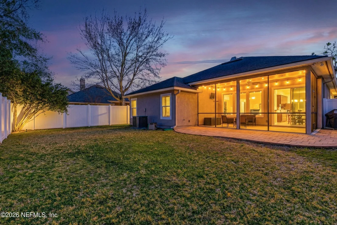 Photo of 2104 BLUFF VIEW Road