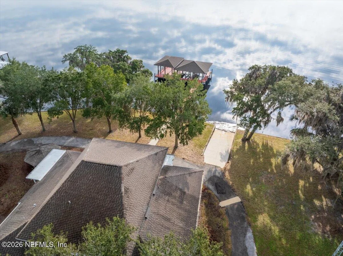 Photo of 533 W RIVER Road
