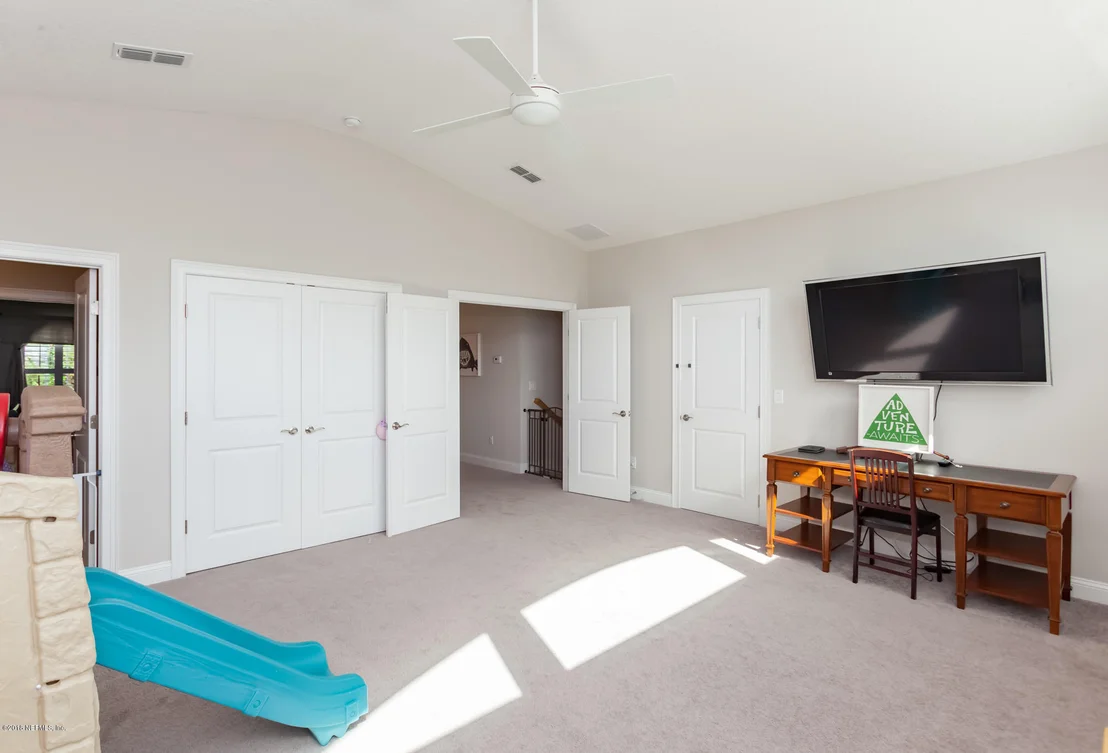Photo of 216 VALE Drive