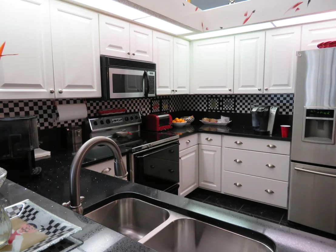 Photo of 1171 LINWOOD Loop