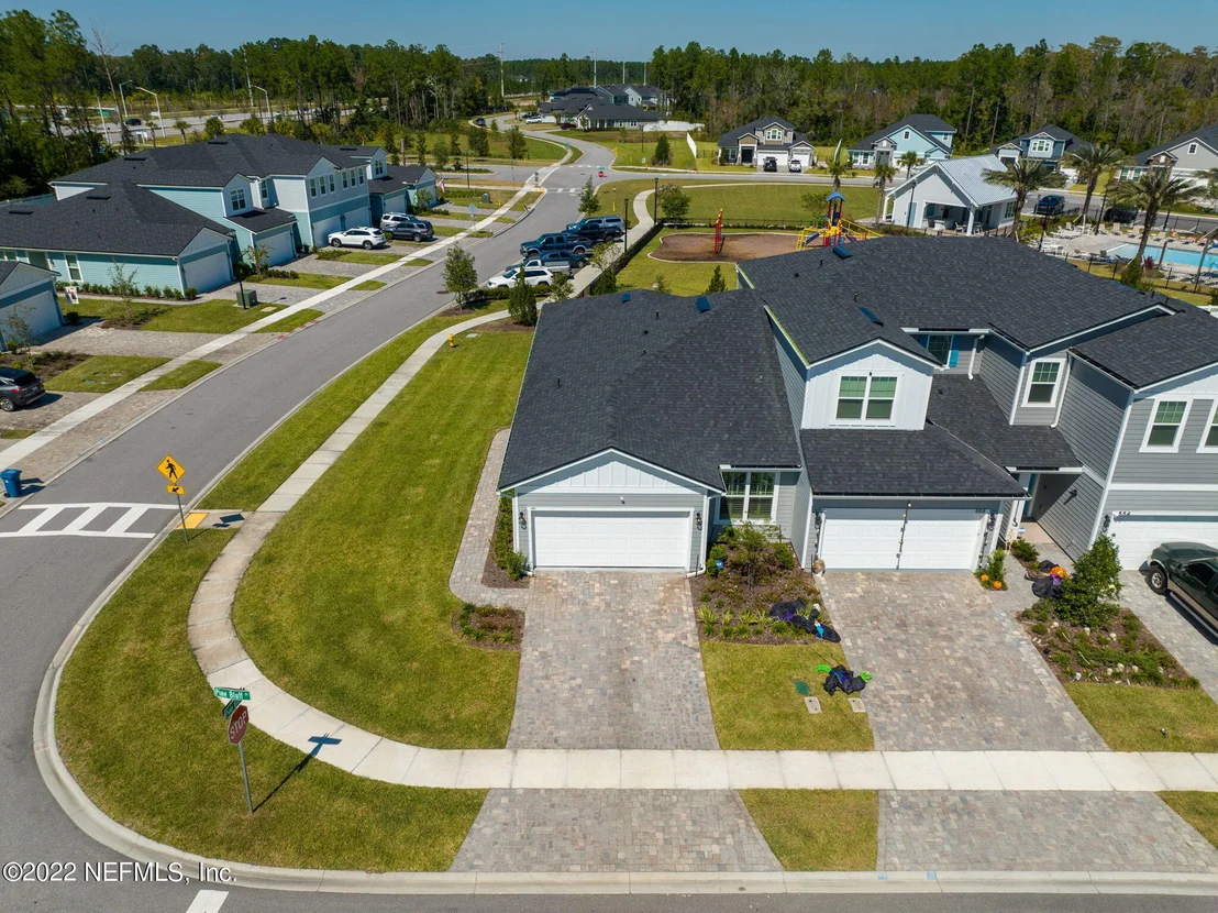 Photo of 564 PINE BLUFF Drive