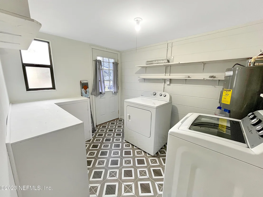 Photo of 451 CLERMONT Drive W