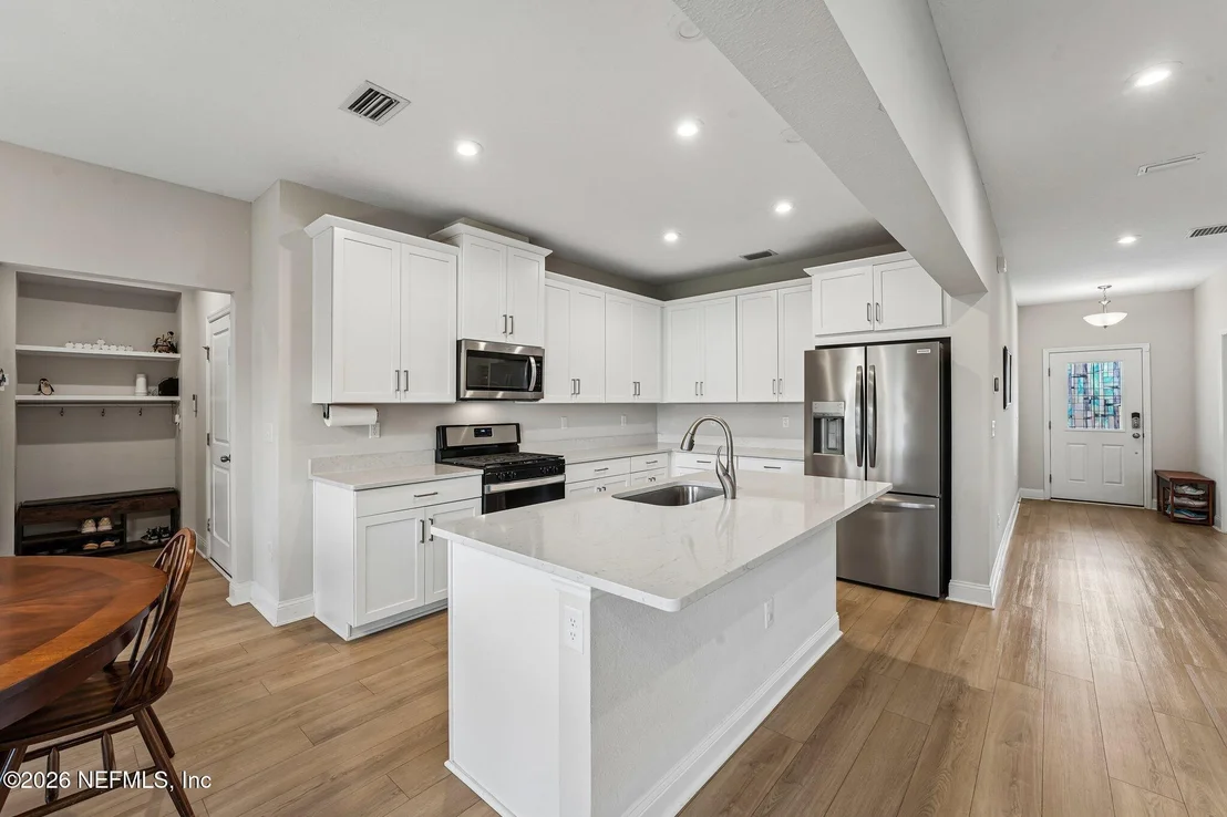 Photo of 13192 DUNWICK Road