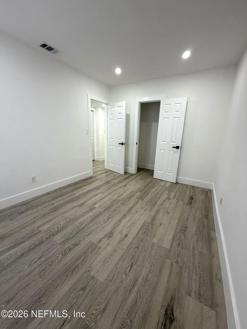 Photo of 5602 LONG ST Street