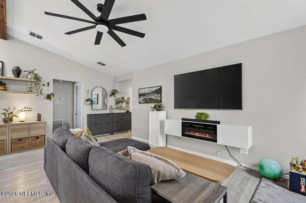 Photo of 12844 BEAUBIEN Road