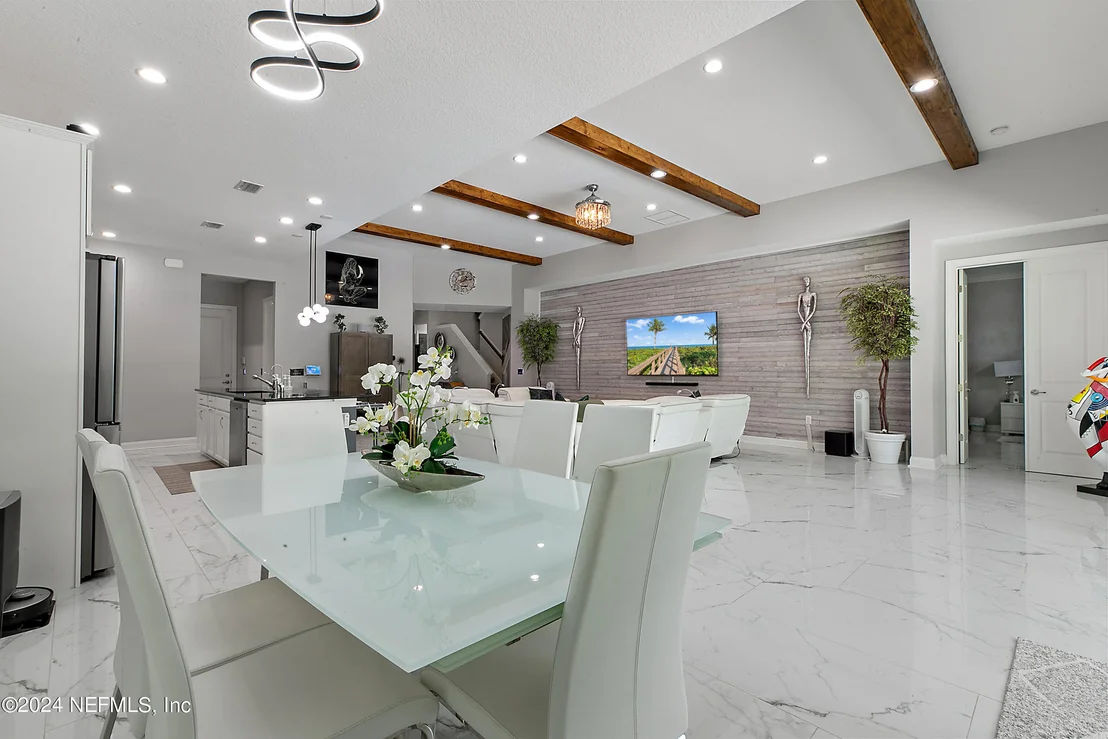Photo of 10468 SILVERBROOK Trail
