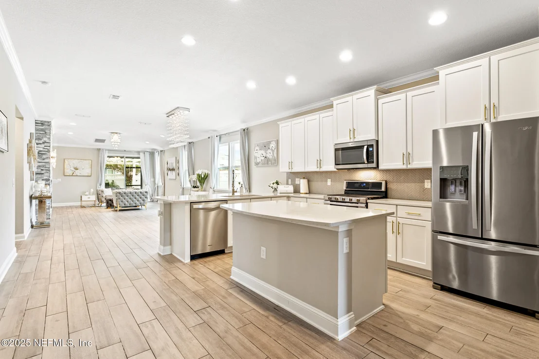 Photo of 124 SILVERLEAF VILLAGE Drive