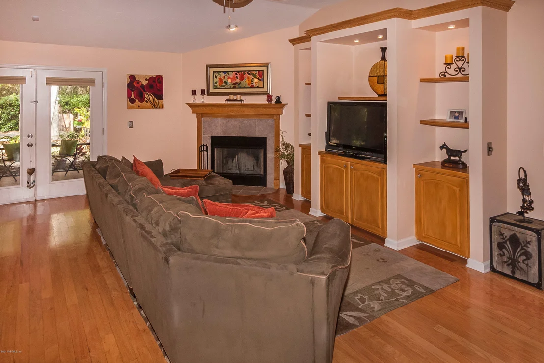 Photo of 224 SHELL BLUFF Court