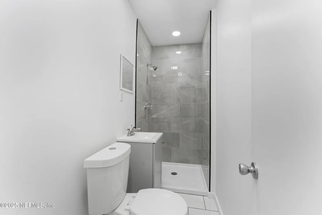 Photo of 2626 LEONID Road