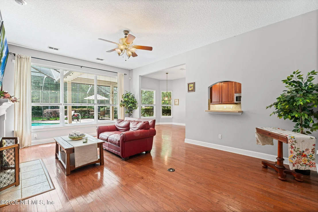 Photo of 212 TWINING TRCE