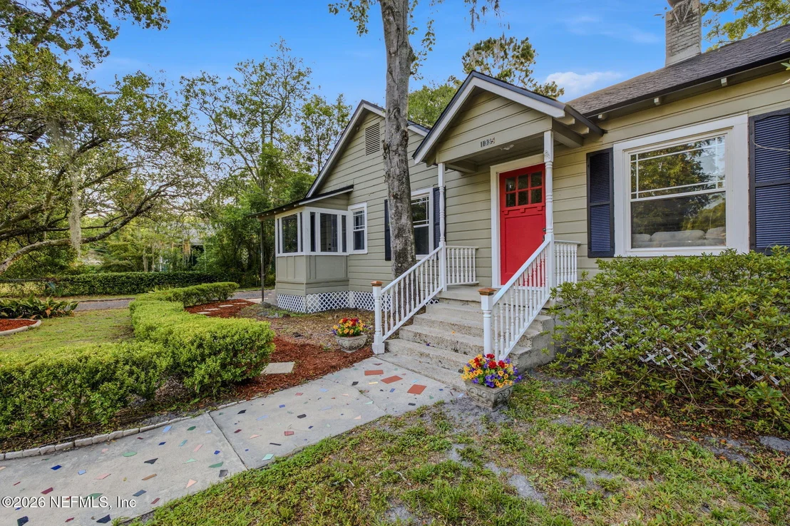 Photo of 1335 MURRAY Drive