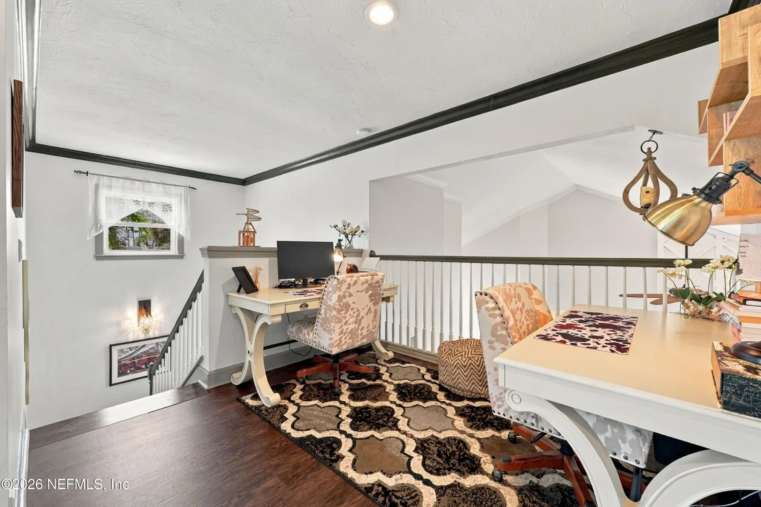 Photo of 500 TURNBERRY Lane
