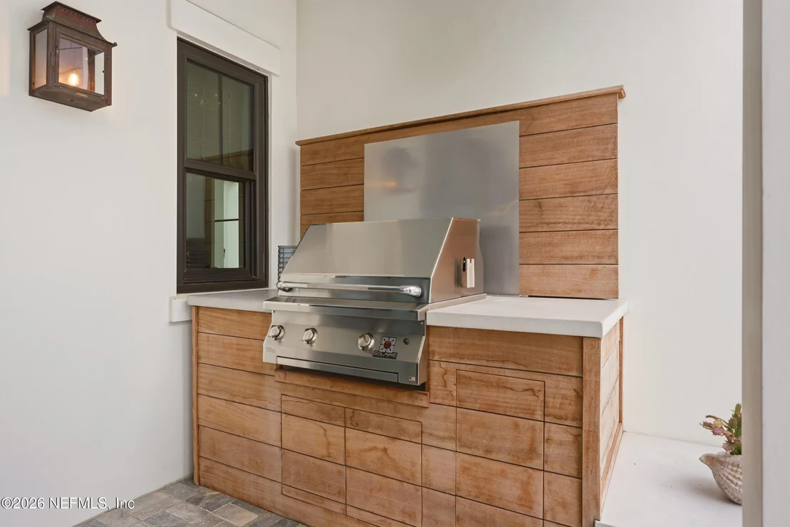 Photo of 688 OCEAN PALM Way