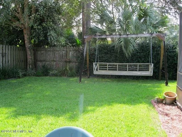 Photo of 1072 LARKSPUR Loop