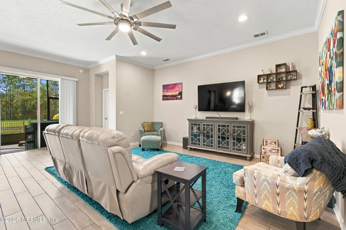 Photo of 738 SHETLAND Drive
