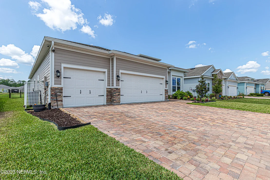 Photo of 9627 LOVAGE Lane