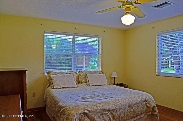 Photo of 2940 APACHE