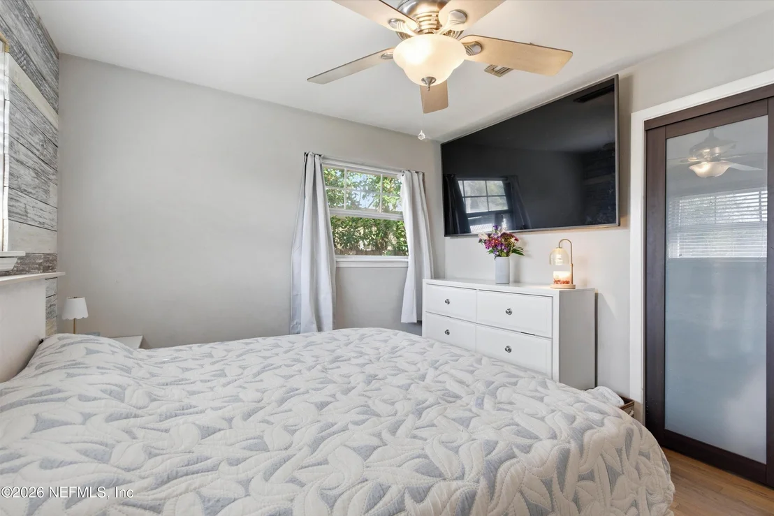 Photo of 2438 BUTTONWOOD Drive