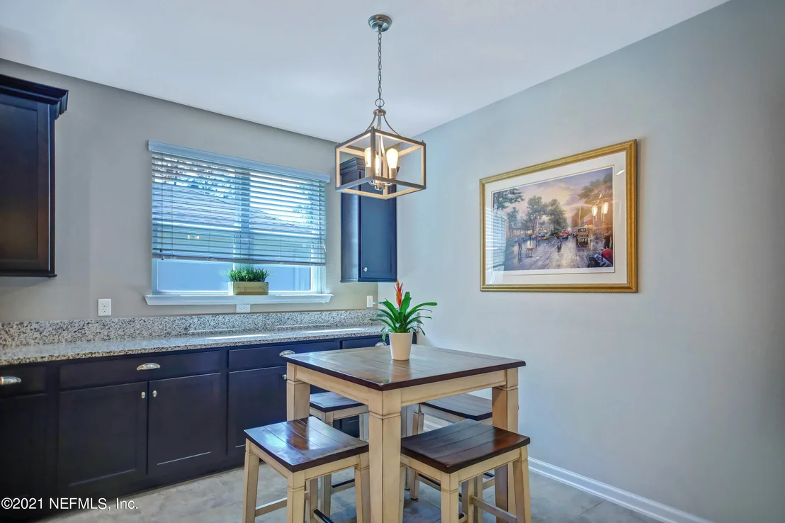 Photo of 19 GREENVIEW Lane