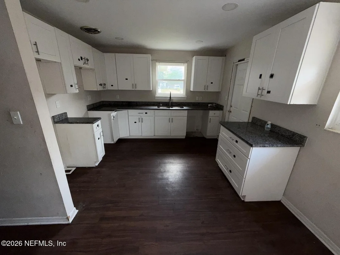 Photo of 1722 DUPRE Drive