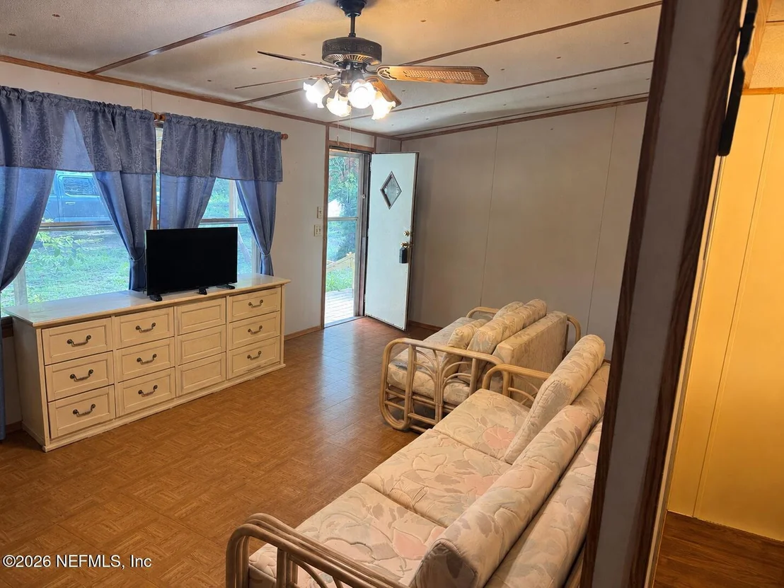 Photo of 1056 BELLAMY Road